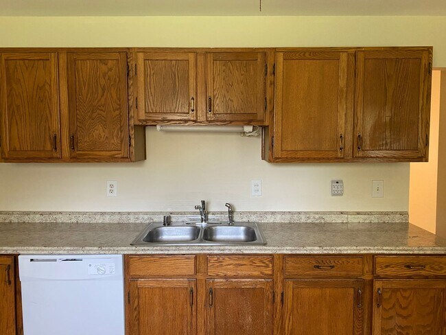 Building Photo - SCH1116