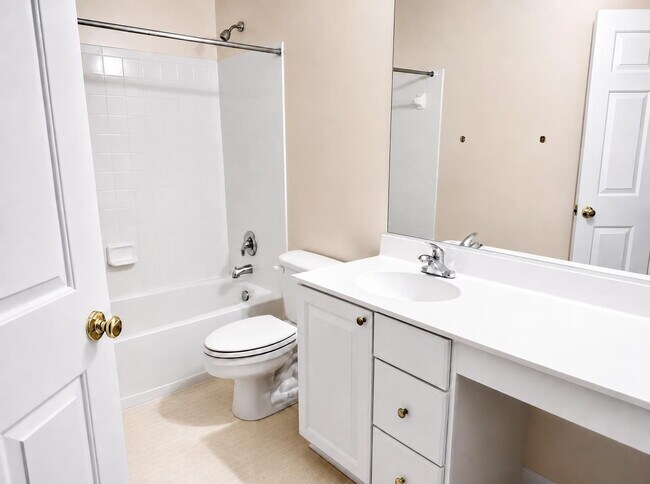 Building Photo - Elegant 3-Level Brick Front Townhome with 3 Bedrooms, 2.5 Baths & 1-Car Garage in South Riding