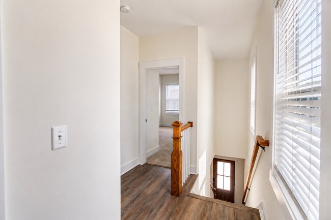 Building Photo - 1331 Belfair St