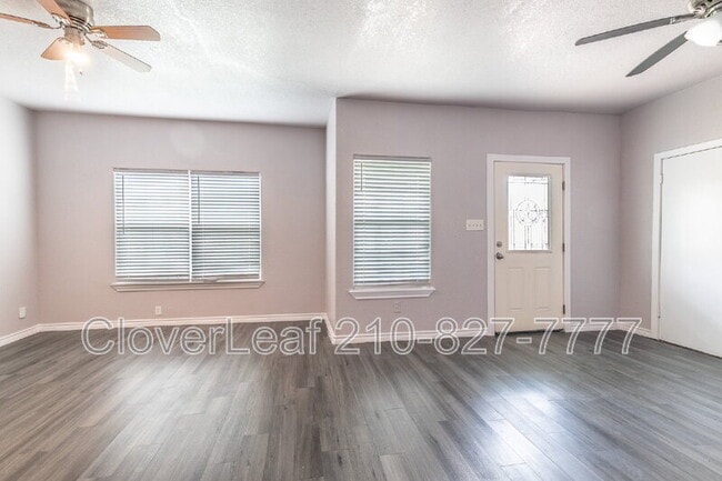 Building Photo - 3402 W Travis St