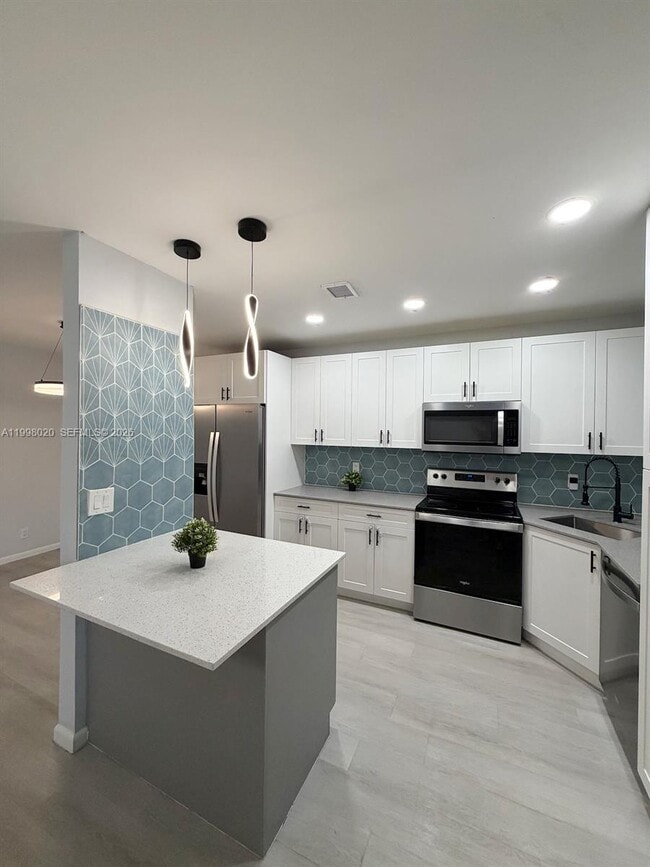 Building Photo - 2041 NW 81st Ave