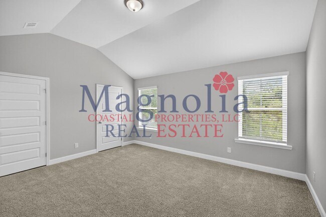 Building Photo - 53 Dorsey Dr