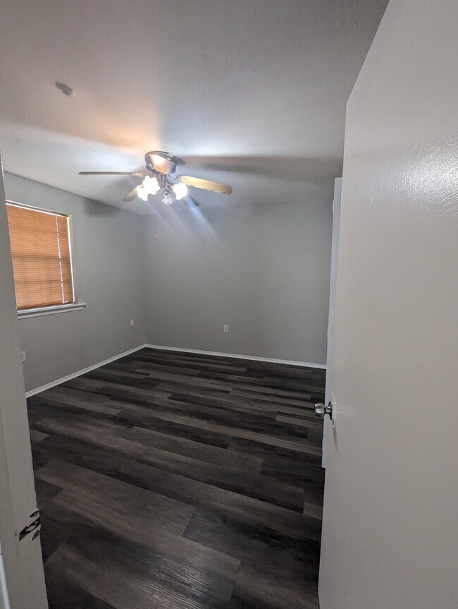 Building Photo - 1 Claremont Pl