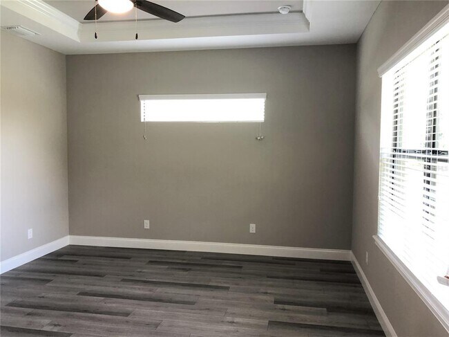 Building Photo - 957 Deming Dr