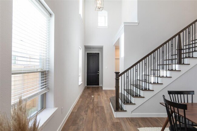 Building Photo - 19722 Upper Canyon Ct