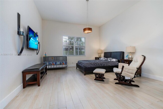 Building Photo - 1225 Skylark Dr