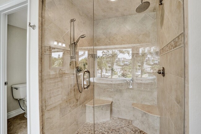 Building Photo - 923 Dogwood Dr