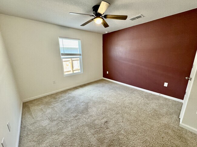Building Photo - 5265 Peach Dr