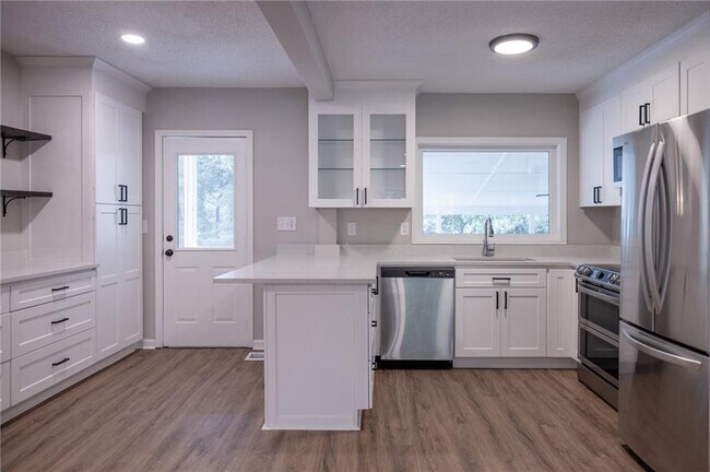 Building Photo - 522 Stell Rd