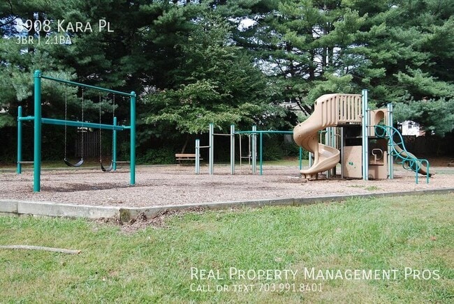 Building Photo - 5908 Kara Pl