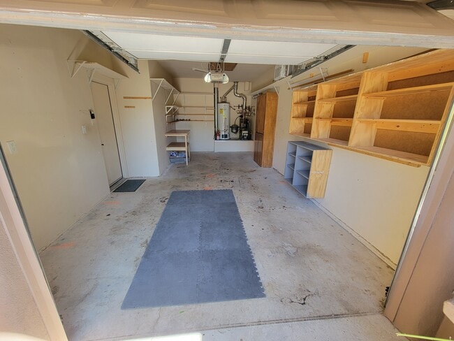 Building Photo - 705 Aster