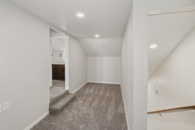 Building Photo - 17900 Lone Ranch Rd