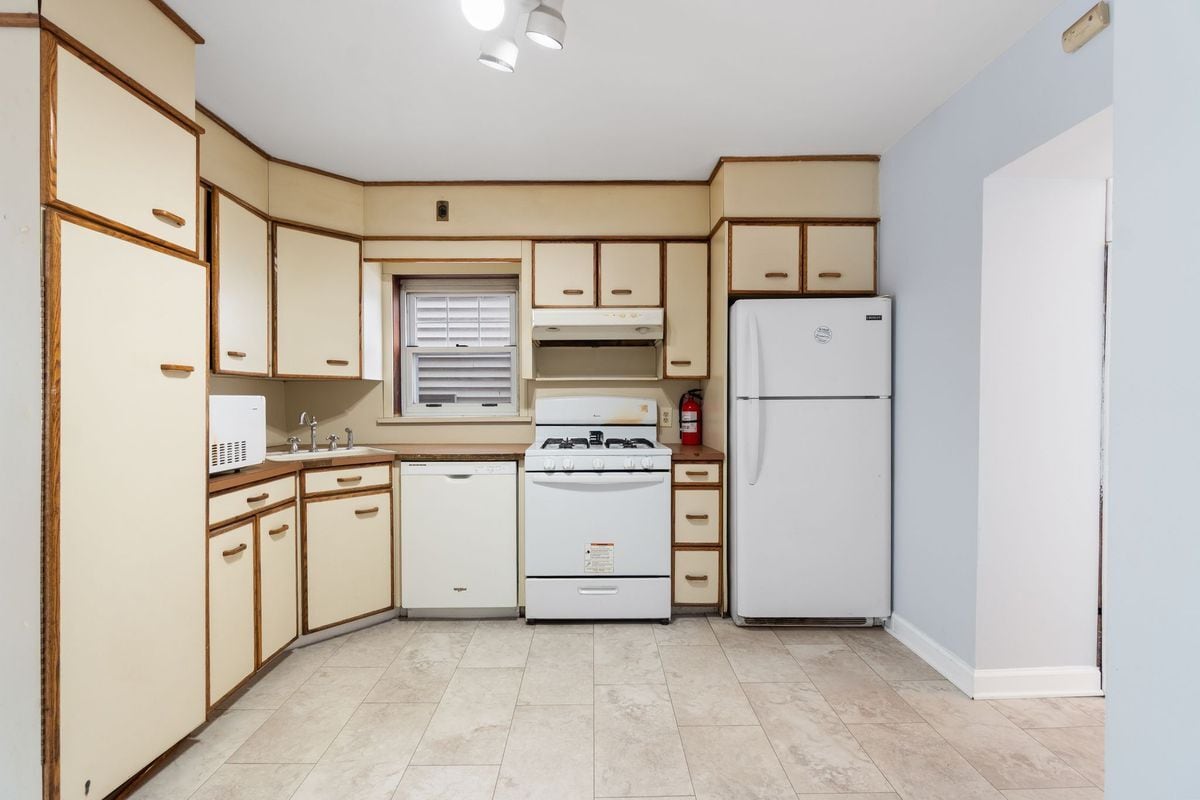 Building Photo - 120 Grant Ave