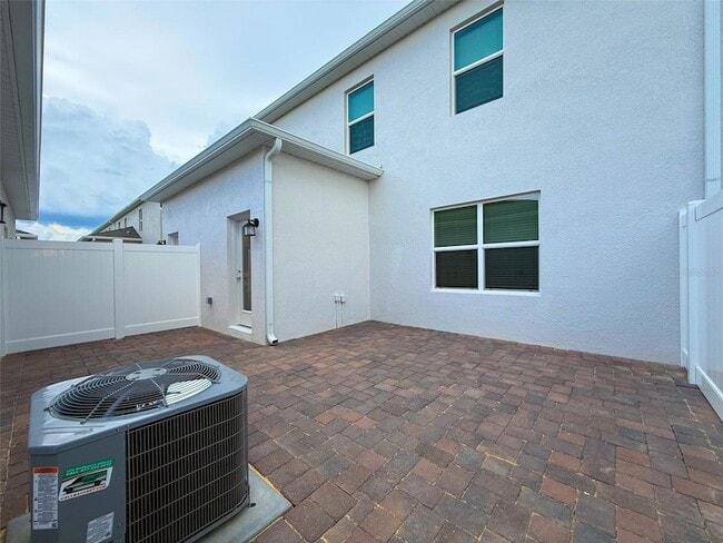 Building Photo - 1991 Stake Out Wy