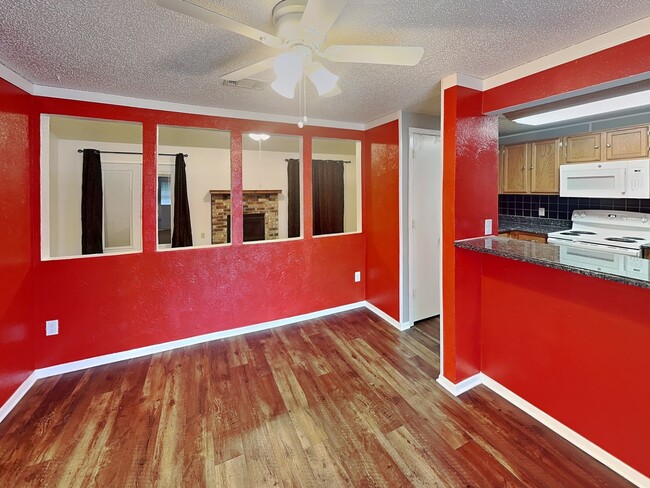 Building Photo - Charming One-Story with Bonus Sunroom & Backyard Retreat in Prime Summerfields Location!