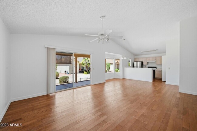 Building Photo - 6532 S Sawgrass Dr