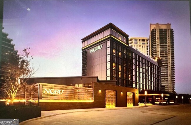 Building Photo - 3481 Lakeside Dr NE