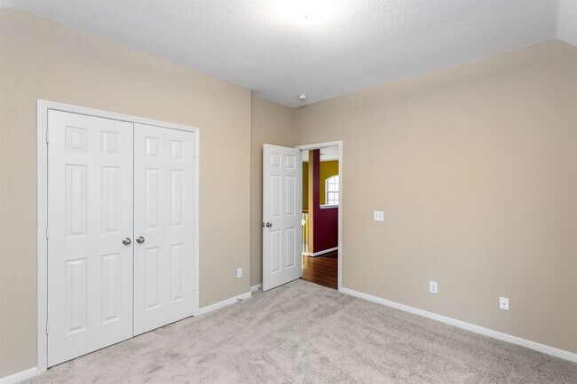 Building Photo - 9818 Mossy Tree Ln