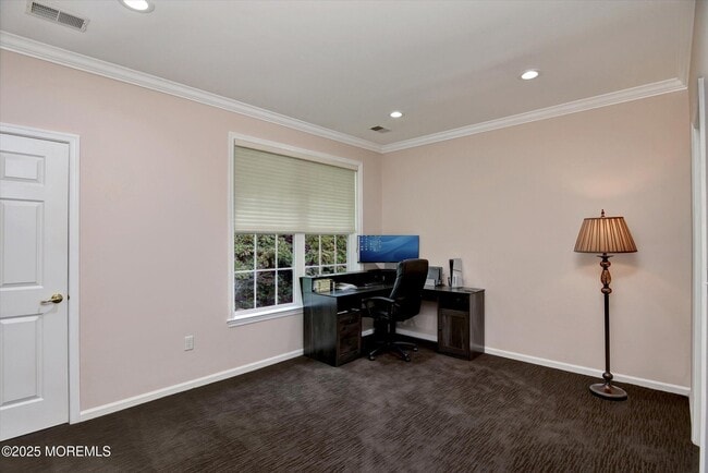 Building Photo - 594 St Andrews Pl