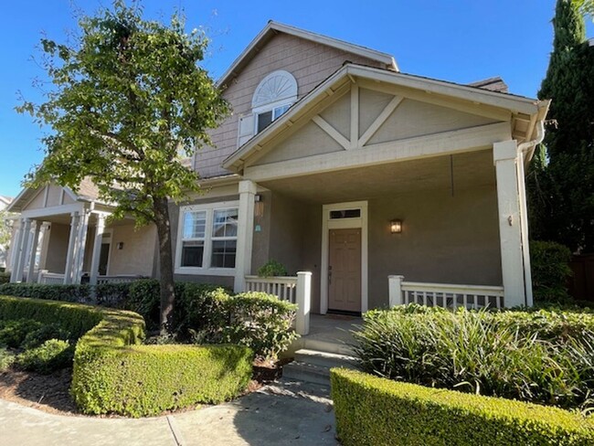 Primary Photo - Detached home in Aliso Viejo with large in...