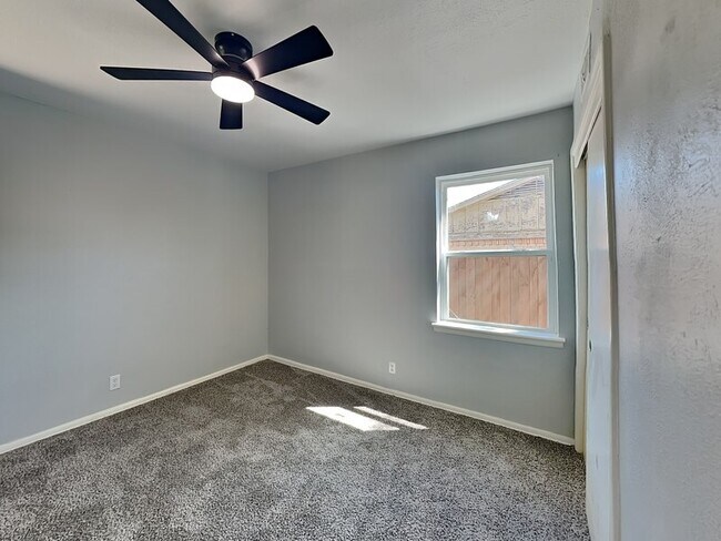 Building Photo - 2111 Melissa St