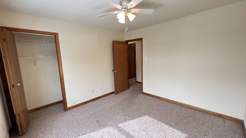 Building Photo - 1052 Community Rd