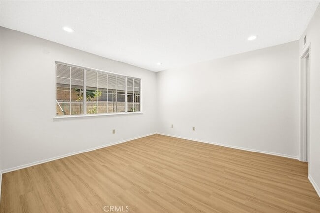 Building Photo - 248 Centinary Dr