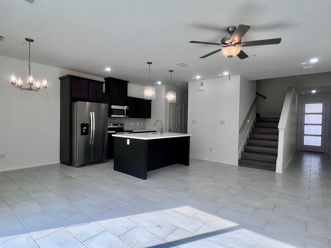 Building Photo - 9910 Bijan Dr