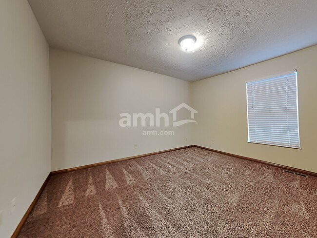 Building Photo - 2154 Canyon Ct