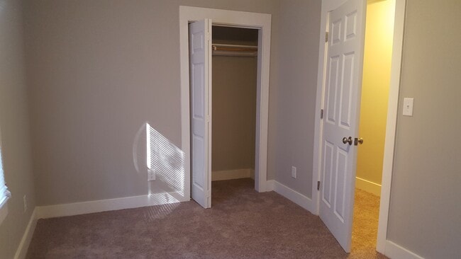 Building Photo - COMING SOON- 3 bedroom home in uptown Gree...