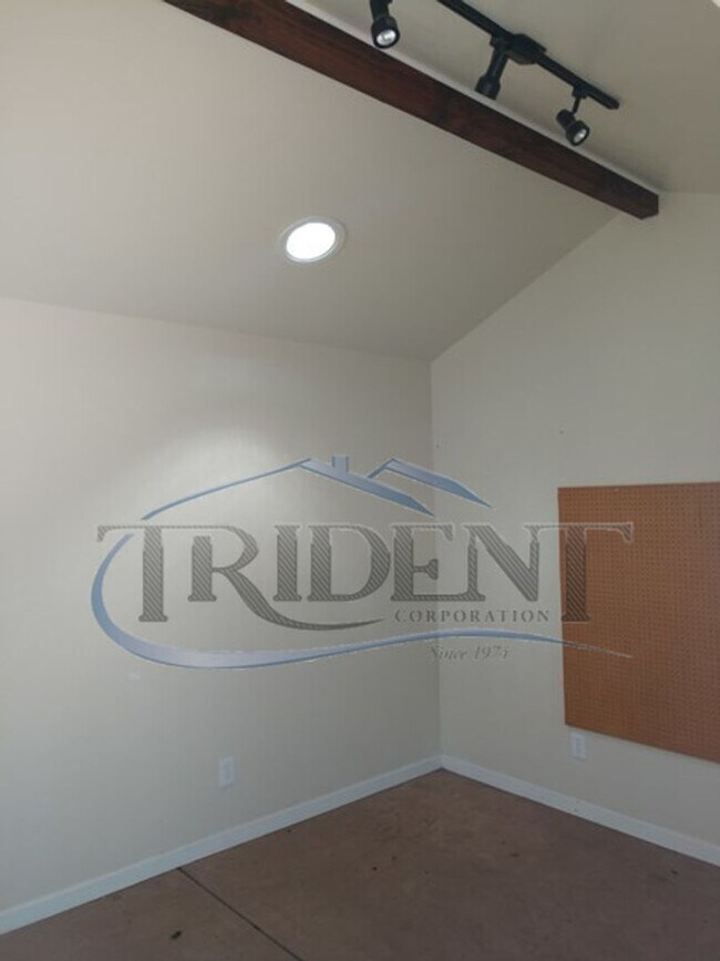 Building Photo - 760 Heron Landing Way