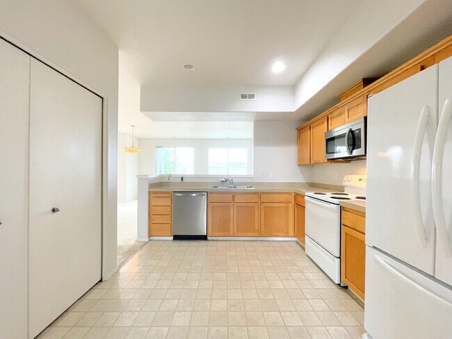 Building Photo - 20695 NW Painted Mountain Dr