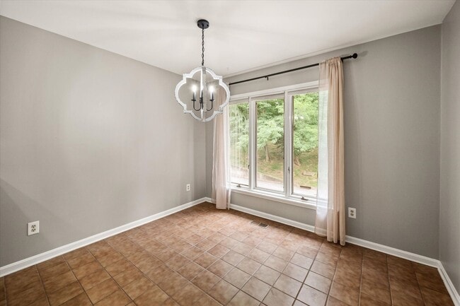 Building Photo - TownHouse In Prospect !