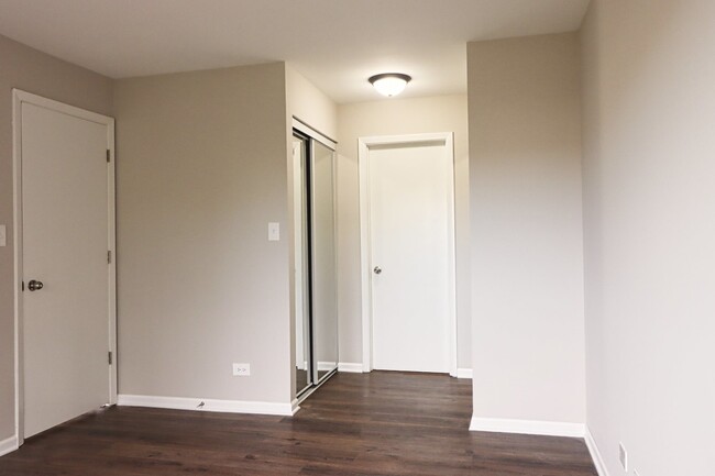 Building Photo - 364 Grissom Ct