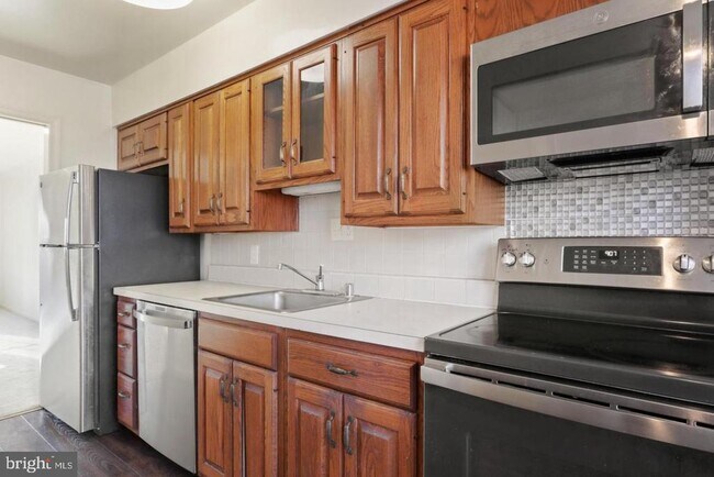Building Photo - 1454 N Quinn St