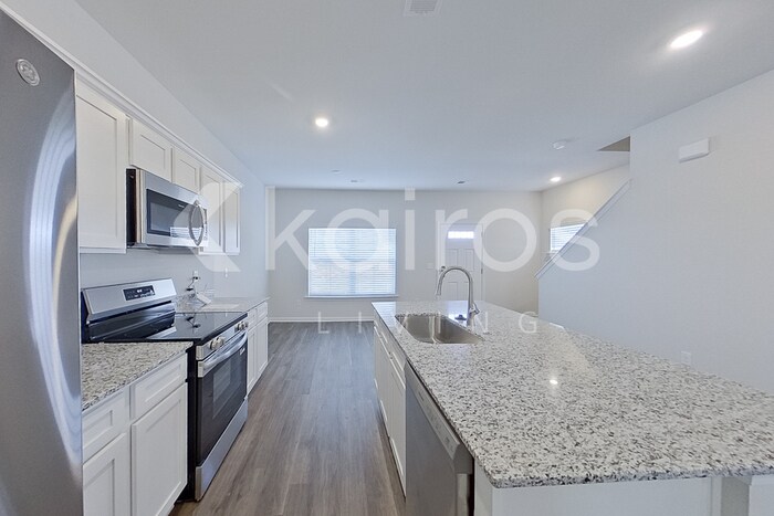 Building Photo - 2119 Banyon Cir