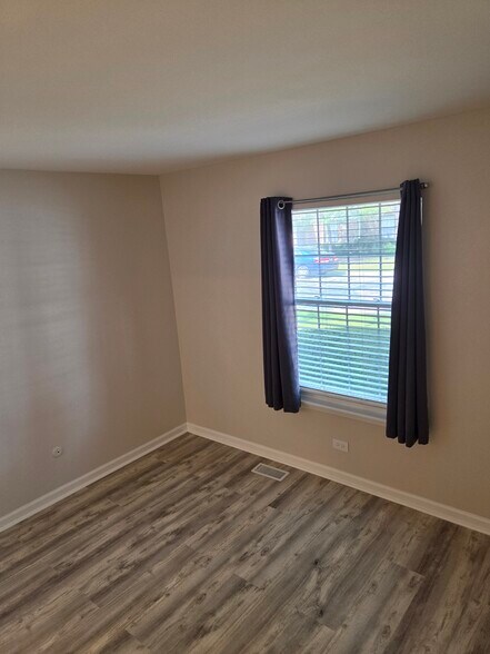 2nd Bedroom Window - 301 Pembridge Ln