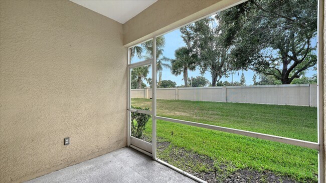 Building Photo - 3499 Parkridge Cir