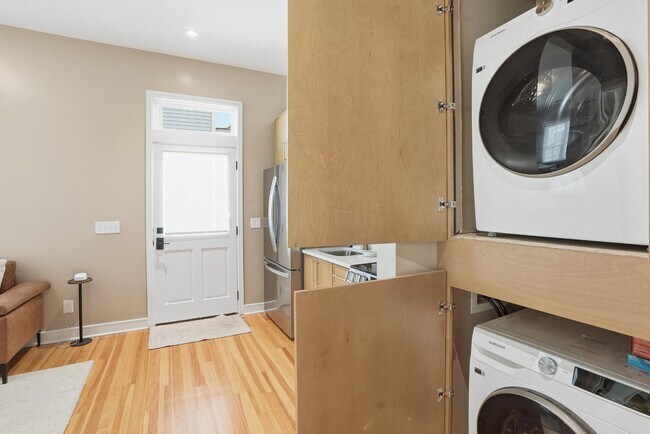 Building Photo - 309 Lorch St