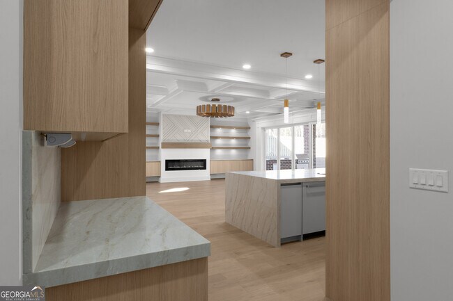 Building Photo - 407 Thunder Rd