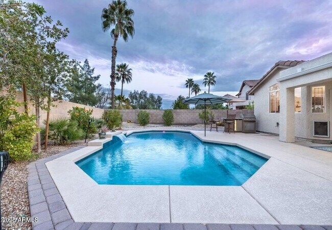 Building Photo - 6546 W Tonopah Dr