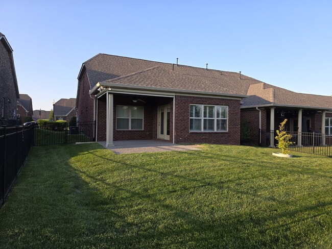 Building Photo - Resort Living At It's Finest in Foxland Harbor