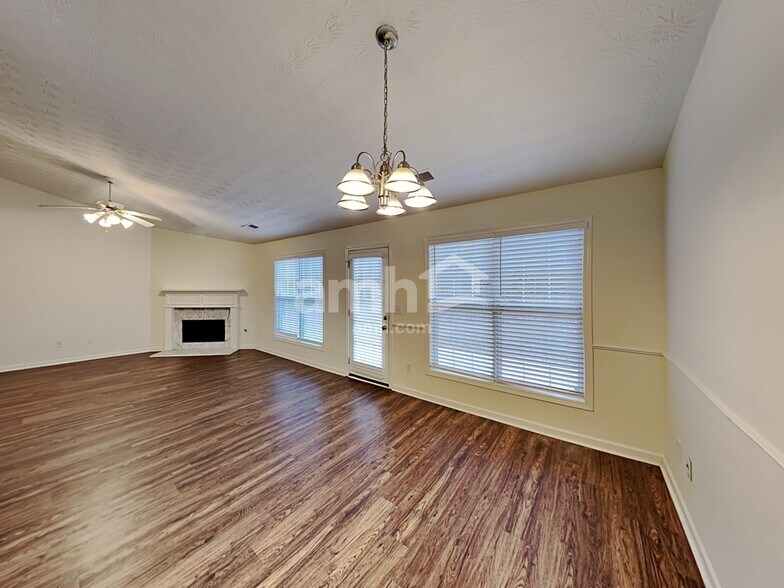 Building Photo - 3327 Freedom Lndg NW