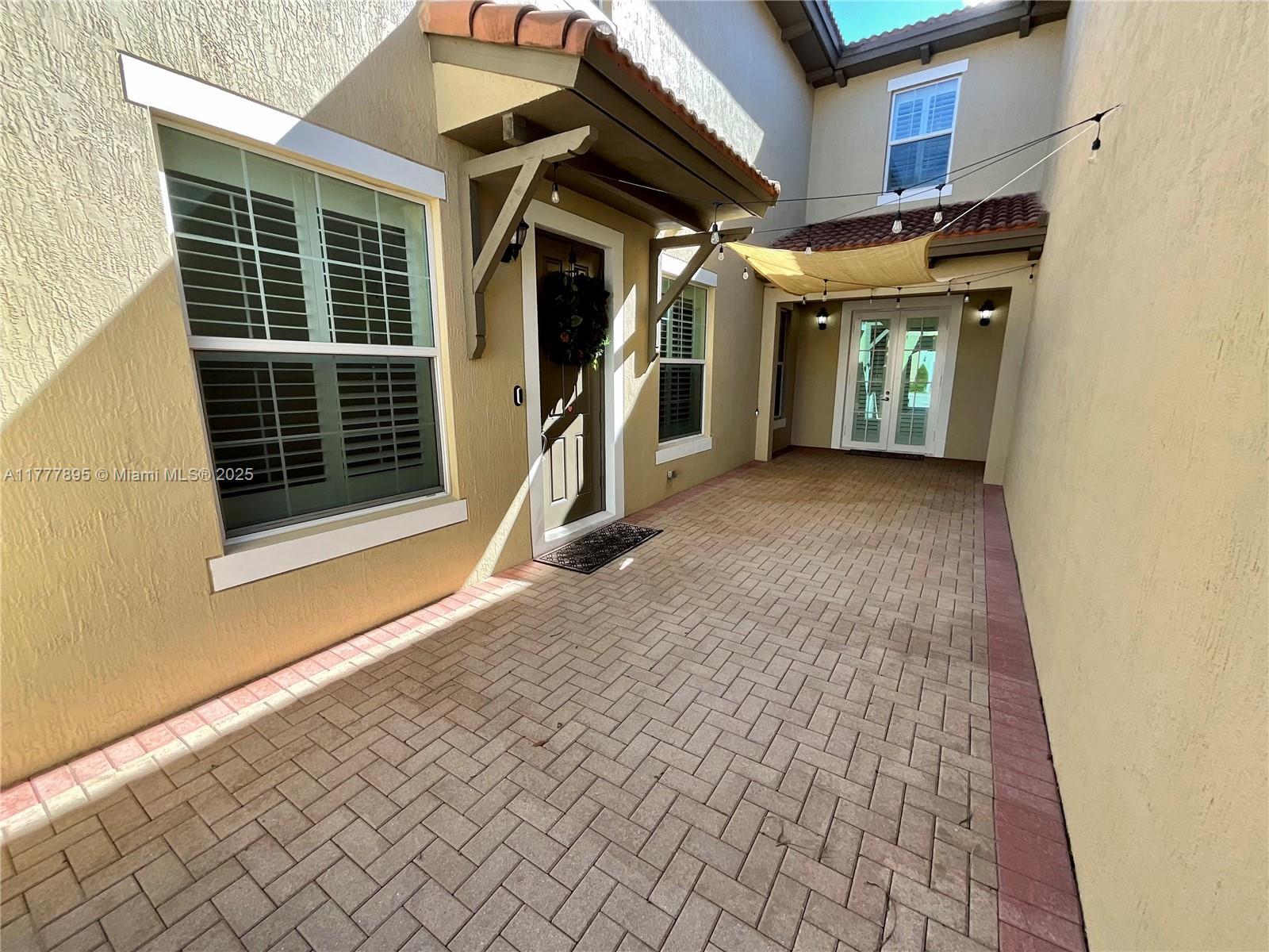 Building Photo - 14620 SW 15th St