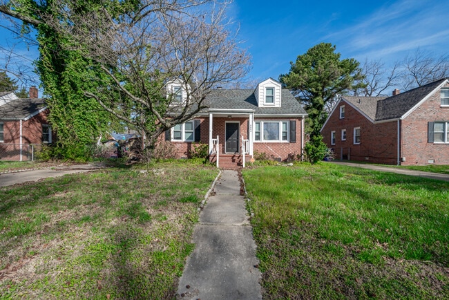 Building Photo - 3504 Trant Ave