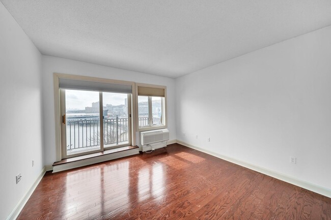 Building Photo - 6209 City Pl