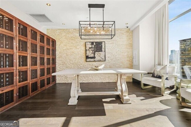 Building Photo - 270 17th St NW