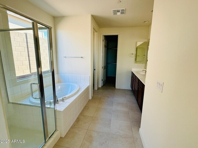 Building Photo - 13803 W Calle De Baca