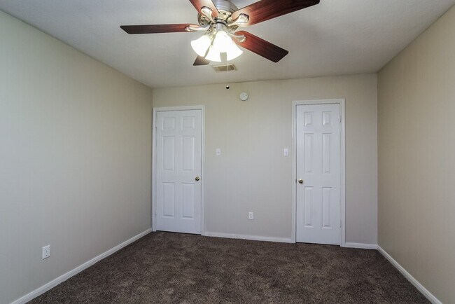 Building Photo - 31164 N Head Dr