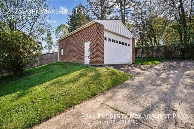 Building Photo - 2328 John Marshall Dr